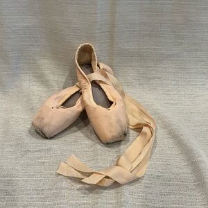 Bloch Heritage Pointe Shoes